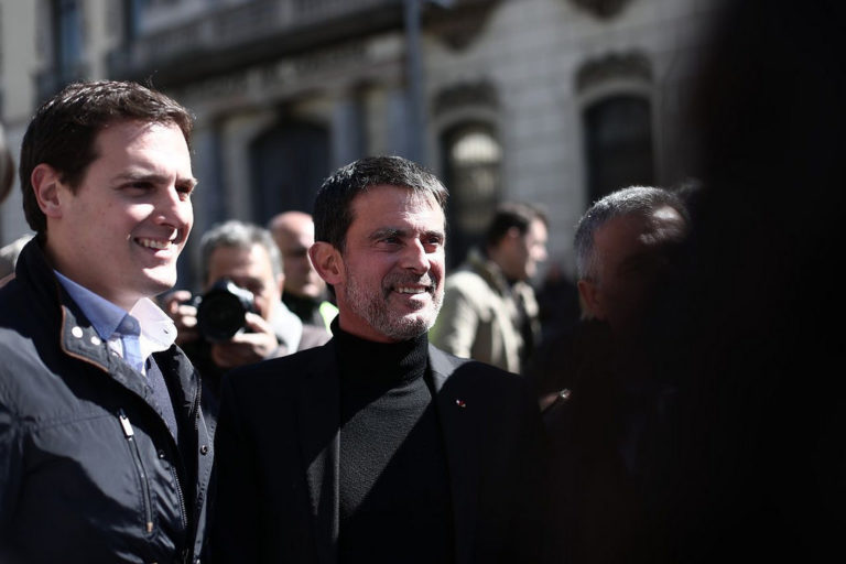 Manuel Valls cierra los últimos flecos para lanzarse a la política catalana Manuel Valls cierra los últimos flecos para lanzarse a la política catalana