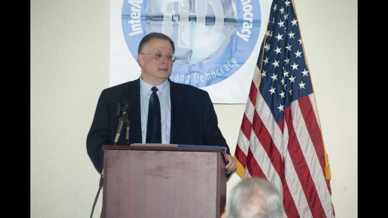 César Vidal tras cinco años de exilio: "Me fui porque iban a atentar contra mi domicilio" 4 Moncloa César Vidal