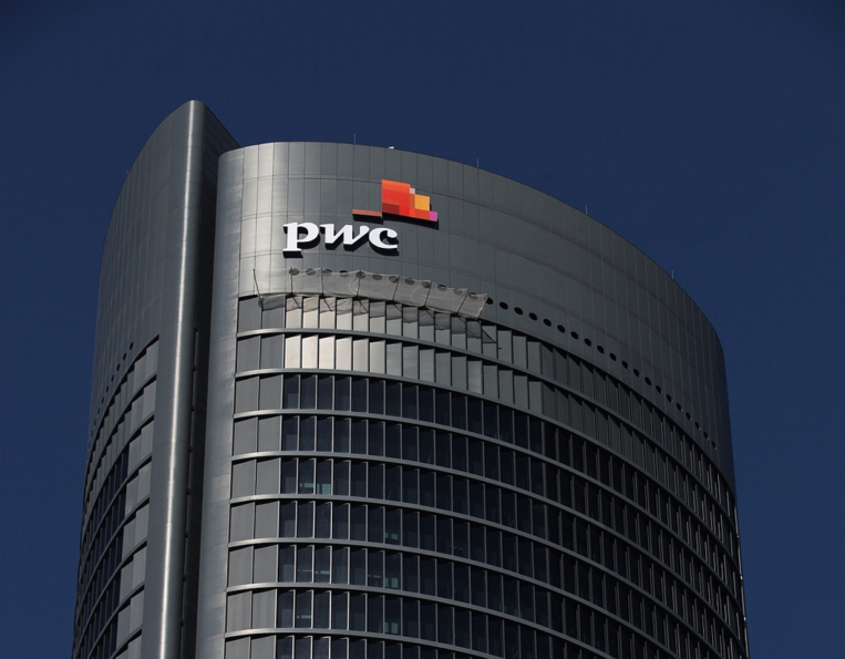 Las auditoras del caso BBVA cobraron en el pasado de Francisco González 1 Moncloa fg bbva