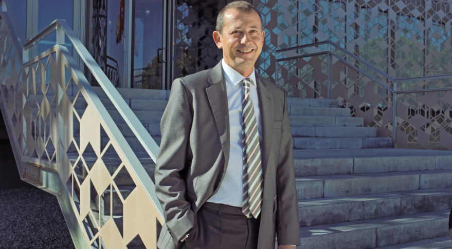 Las causas para que el Gobierno fuerce el rescate de los satélites espía españoles 2 Moncloa satélites Espinós