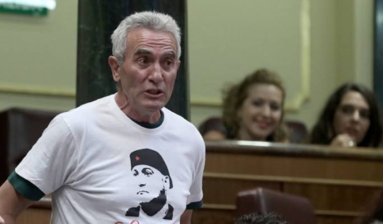 Podemos se queda sin su diputado más polémico en el Congreso