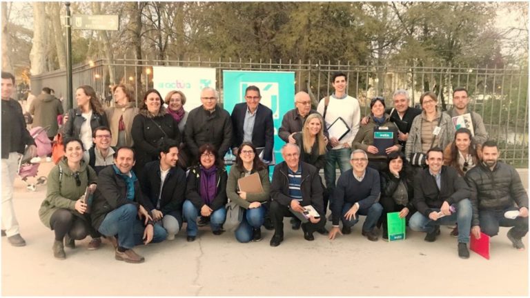 La hija de Baltasar Garzón hace campaña en el partido de su padre y Llamazares La hija de Baltasar Garzón hace campaña en el partido de su padre y Llamazares