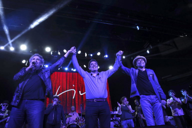 TVE resucita al ‘clan de la ceja’ en plena precampaña electoral del 28-A