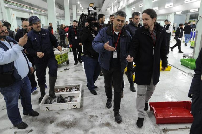 Iglesias avisa a Sánchez: pedirá ministerios si hay un acuerdo de Gobierno Iglesias avisa a Sánchez: pedirá ministerios si hay un acuerdo de Gobierno