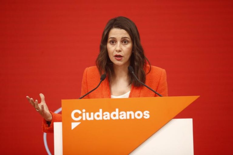 Ciudadanos prefiere liderar la oposición a tender su mano a Sánchez