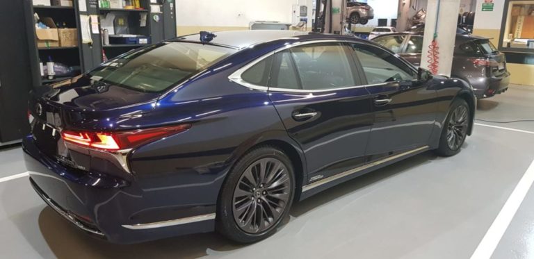 Un coche de cerca de 160.000 euros para Albert Rivera Un coche de cerca de 160.000 euros para Albert Rivera