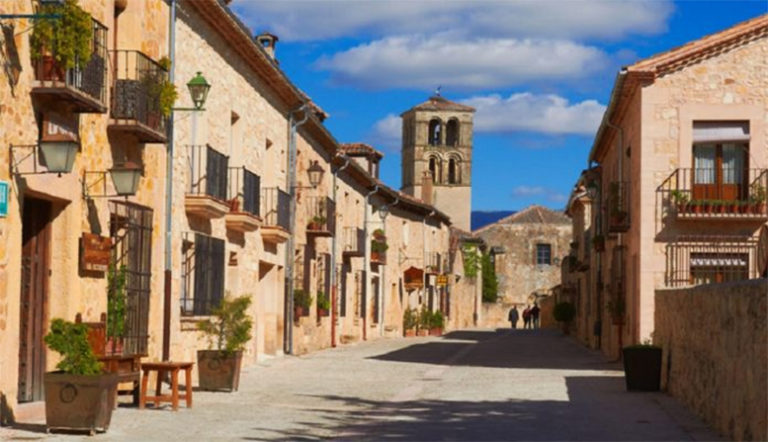 El centro de desintoxicación que quita el sueño a los vecinos de Pedraza El centro de desintoxicación que quita el sueño a los vecinos de Pedraza