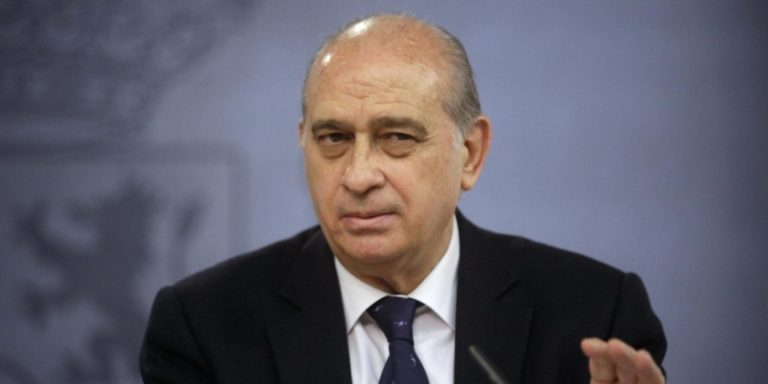 Fernández Díaz niega que los policías fuesen con instrucciones políticas