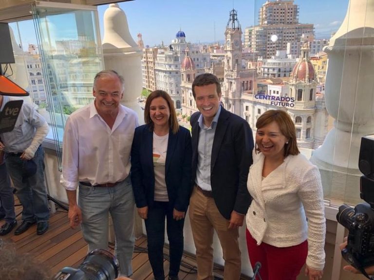 Casado utiliza el temor a Puigdemont en un acto en Valencia