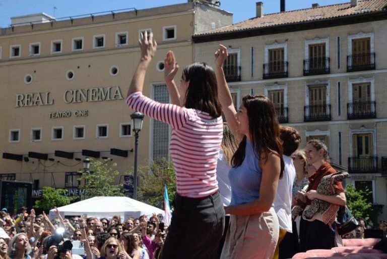Más Madrid hace campaña a ritmo de reguetón