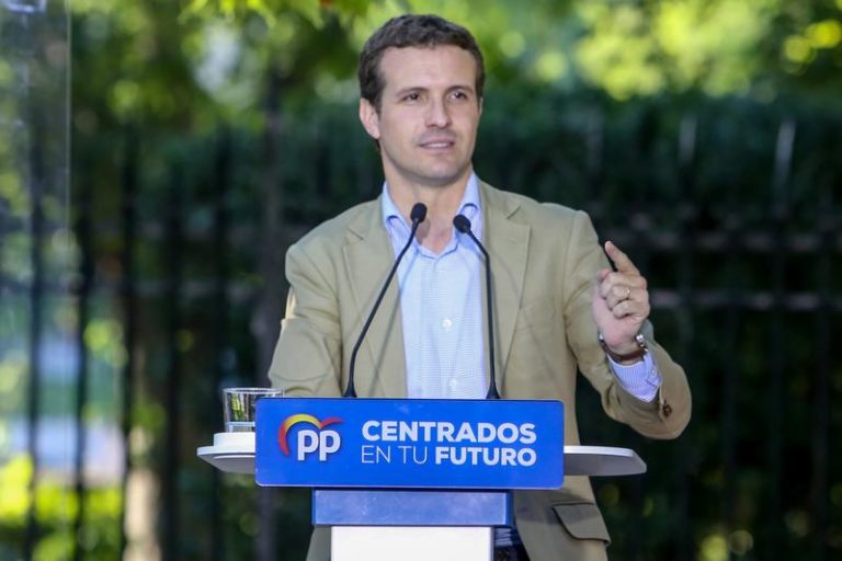 Casado denuncia «el radicalismo» de los escraches a PP y Cs en Madrid