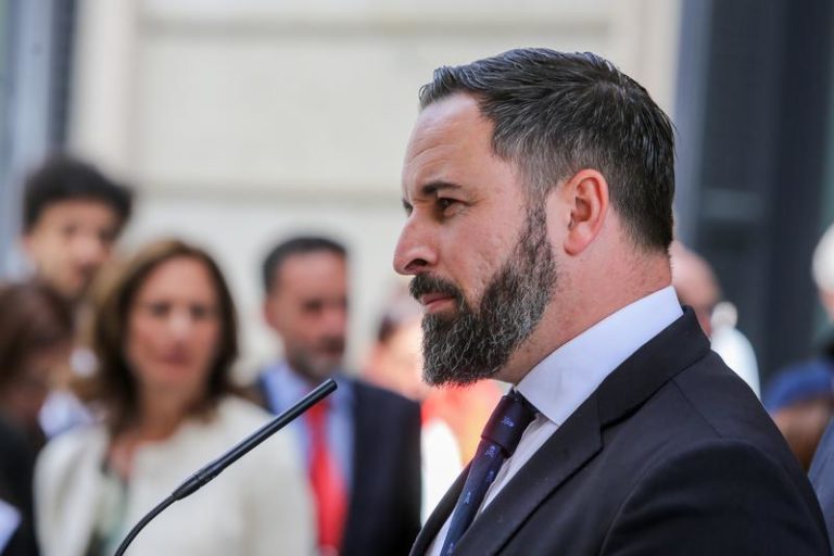 Abascal defiende el ruido en sus filas para evitar que se escuchara a los independentistas
