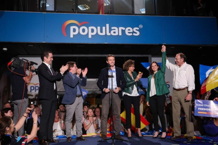 El PP se salva in extremis al lograr conservar Madrid y evitar el sorpasso de Ciudadanos