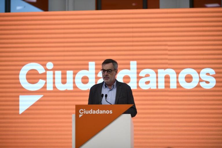 Ciudadanos se abre a pactos con el PSOE si reniegan de Sánchez