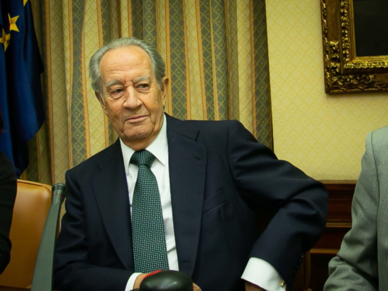 Villar Mir vende Fertiberia y elude su responsabilidad con los fosfoyesos