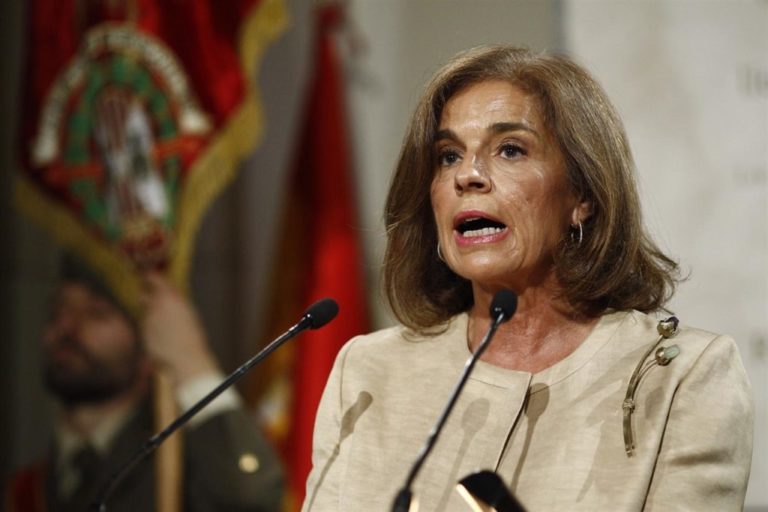 La acusación llamará como testigo a Ana Botella por el caso de los fondos buitre