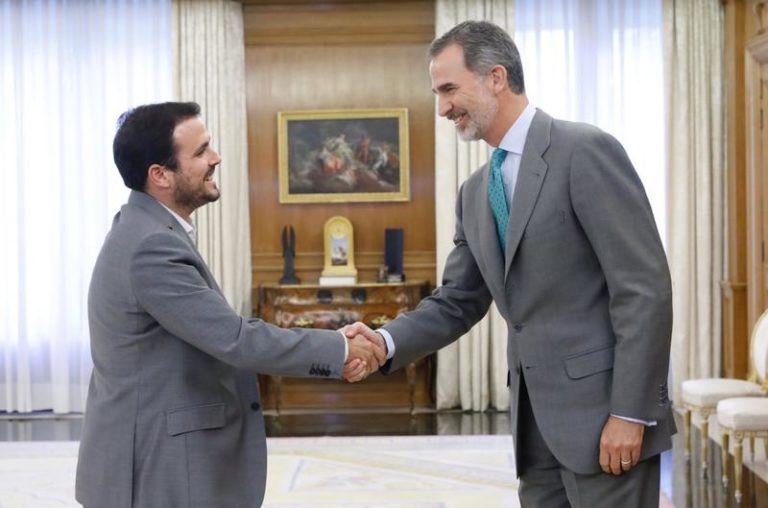 Garzón acusa a Sánchez por «innación» y teme un «chantaje» a Podemos