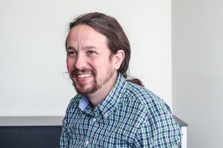 Iglesias advierte: si no hay acuerdo, no habrá «cheque en blanco» ni apoyo a Sánchez