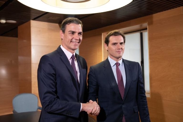 Ciudadanos humilla a Vox: mantiene su veto tras obtener su apoyo
