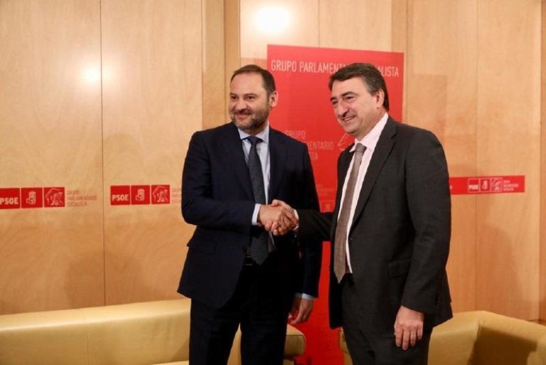 Sánchez no puede contar aún con los seis votos del PNV para la investidura