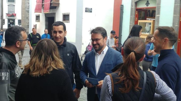 CC seduce al PP: le ofrece la Presidencia del Gobierno en Canarias