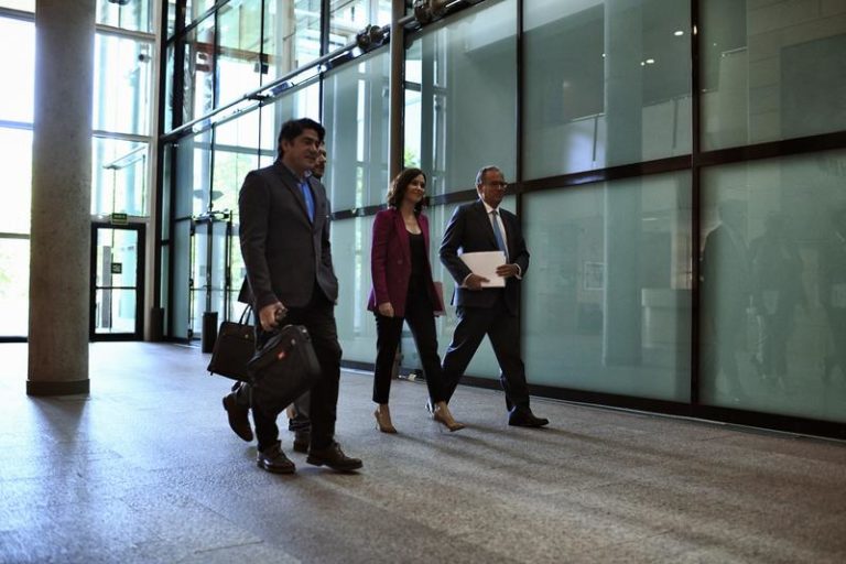 Ayuso descarta a Aguado y confía en Vox para ser investida