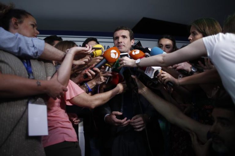 Casado, al rescate de Rivera: «Ha trazado un proyecto con mucho mérito»