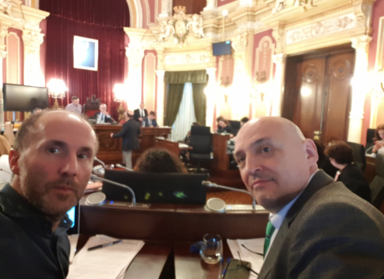 Los actos de investidura municipales más estrafalarios