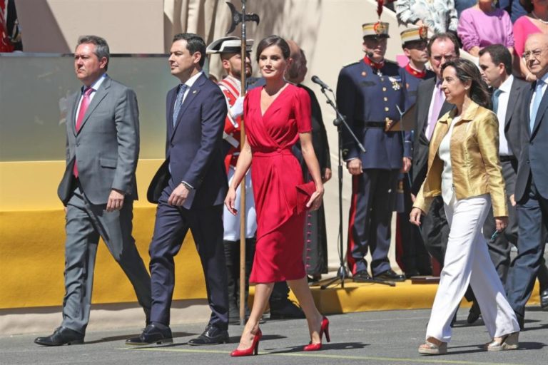 Letizia y sus actos con las Fuerzas Armadas: de la peineta al Zara