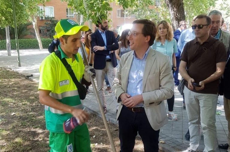 Almeida no comparte la decisión sobre Madrid Central, pero la respeta