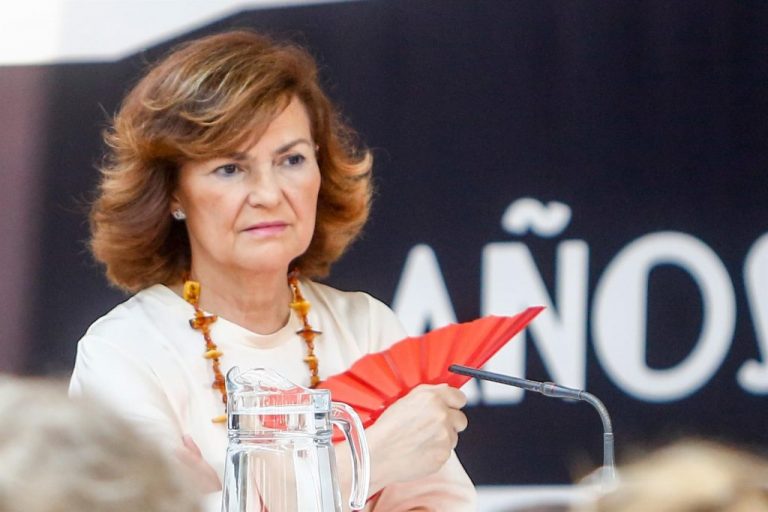 A una semana de la investidura, Calvo todavía confía en un pacto entre PSOE y Podemos