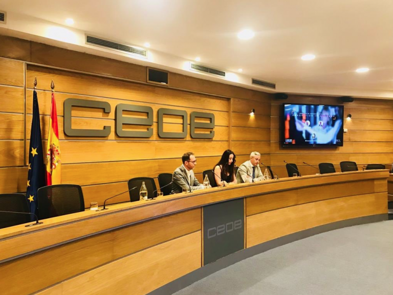 La CEOE advierte que subir los impuestos puede llevar a otra recesión económica