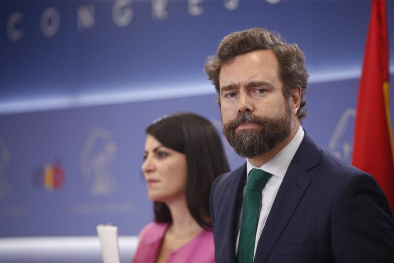 Espinosa de los Monteros niega que Vox y PP firmaran un documento