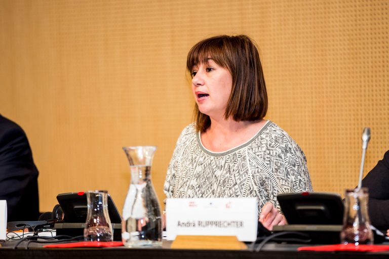 Armengol deja en evidencia a Sánchez tras inducir un pacto con Podemos