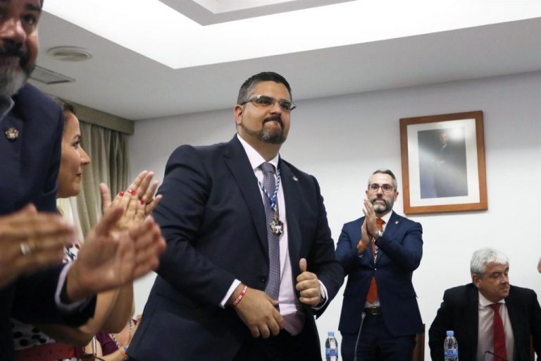 Ciudadanos ‘pasa’ del PP y otorga el gobierno de Mijas al PSOE