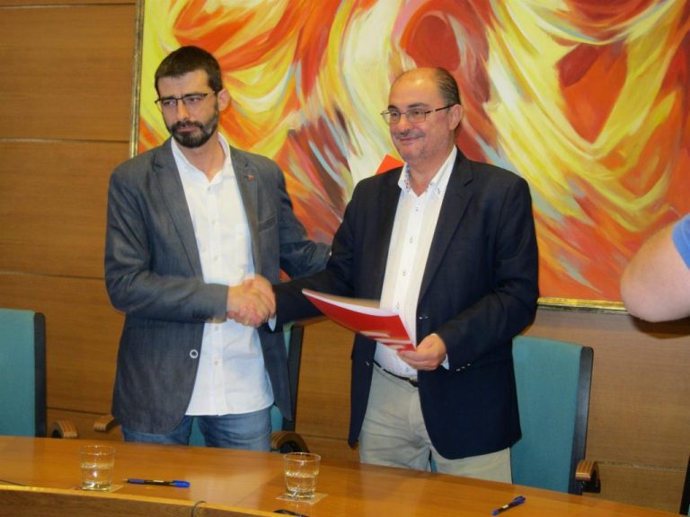 Lambán se gana el apoyo de toda la izquierda y gobernará en Aragón