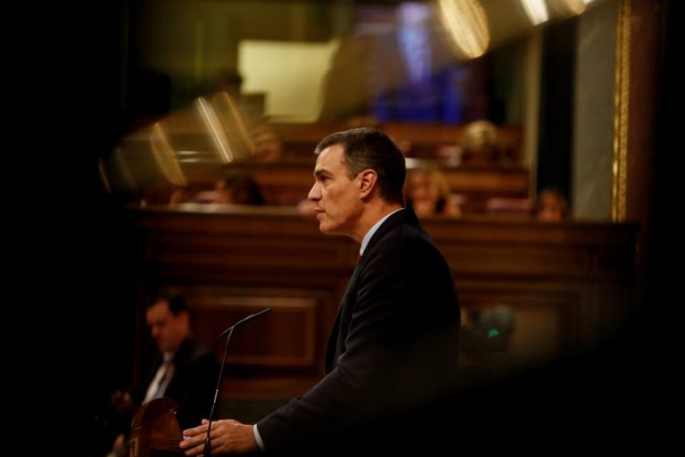 La veleta indecisa de Sánchez: seduce al PP y ridiculiza a sus aliados