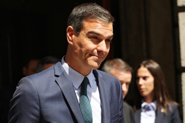 Sánchez abre la puerta a PP y Ciudadanos tras su fracaso
