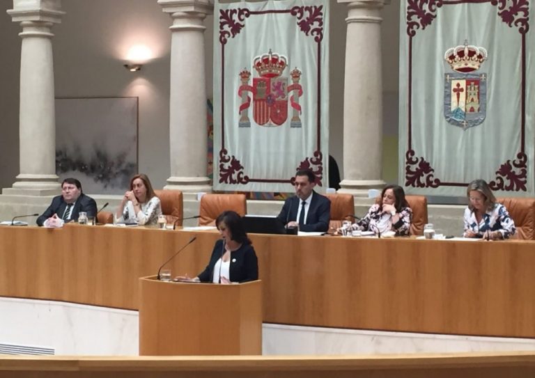 Podemos advierte en La Rioja de que su voto «no es gratis»