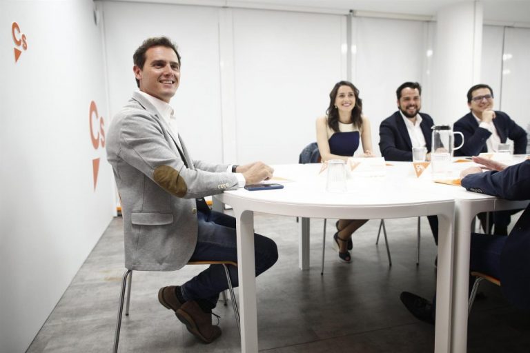 Rivera pide la dimisión de Marlaska tras el escrache del Orgullo por «poner la diana en Cs»