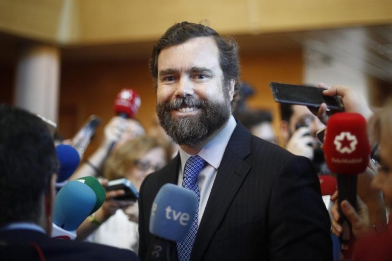 Vox plantea dejar sin sueldo a los políticos que incumplan los plazos para formar gobierno