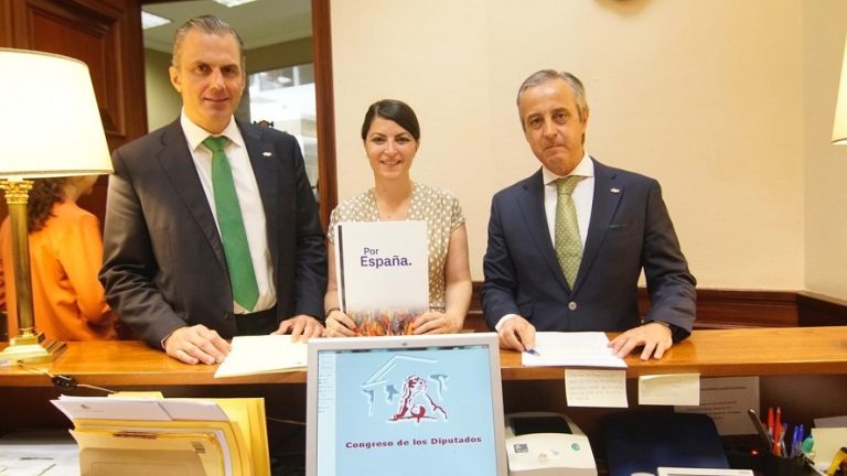 Vox apoya las peticiones de los funcionarios de prisiones: ser autoridad y aumentos de sueldo