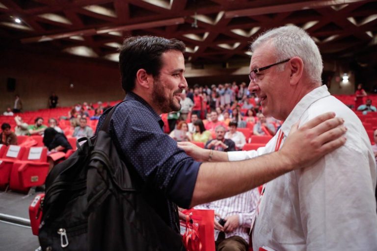 Críticos de IU reclaman voz en la comisión negociadora de Podemos y el PSOE no lo descarta