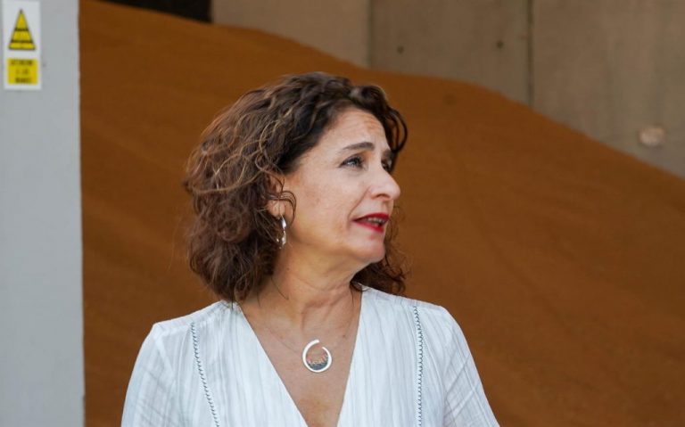 El PSOE insta a Podemos a centrar las negociaciones en acordar políticas