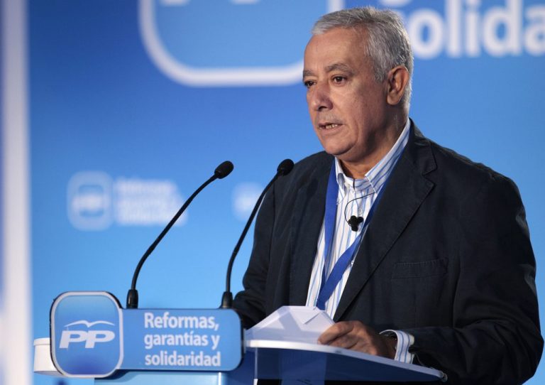 La combustión del incombustible Javier Arenas