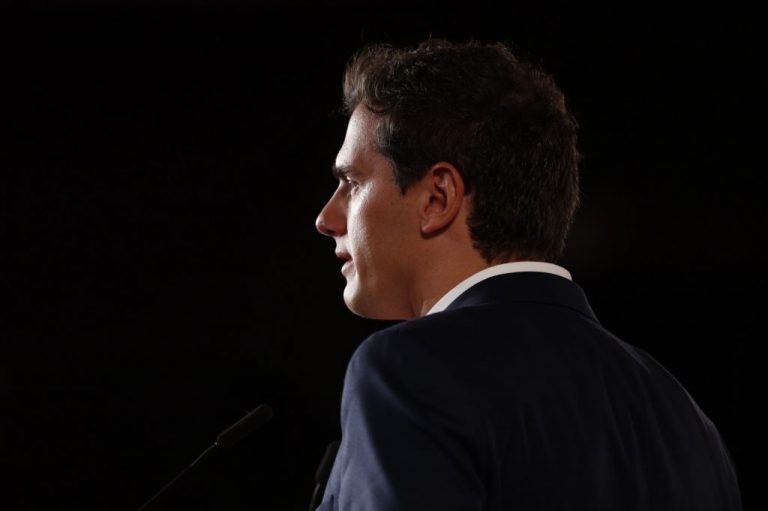 Albert Rivera reaparece después de su verano más duro