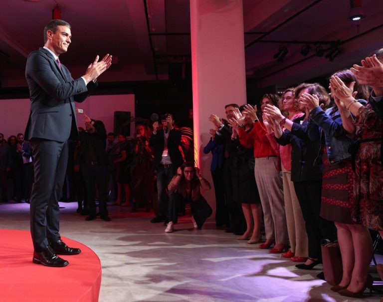 Sánchez: «El PSOE no se avergüenza jamás de la palabra España»