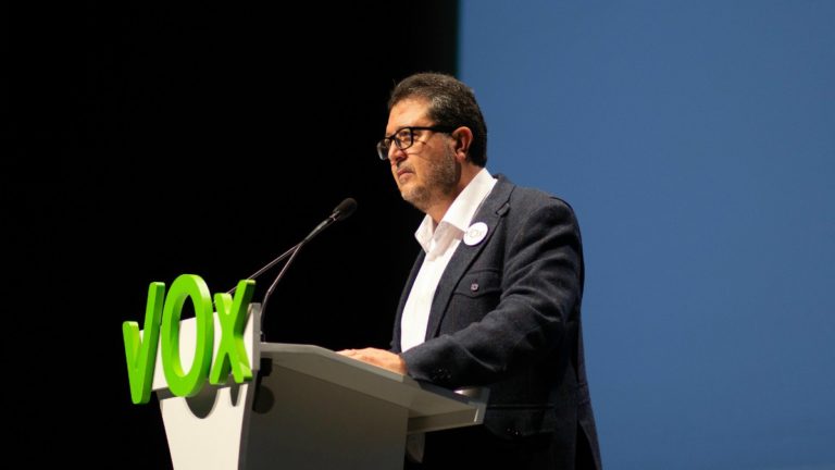 Vuelve Francisco Serrano, el polémico portavoz de Vox en el parlamento andaluz 3 Moncloa f Moncloa