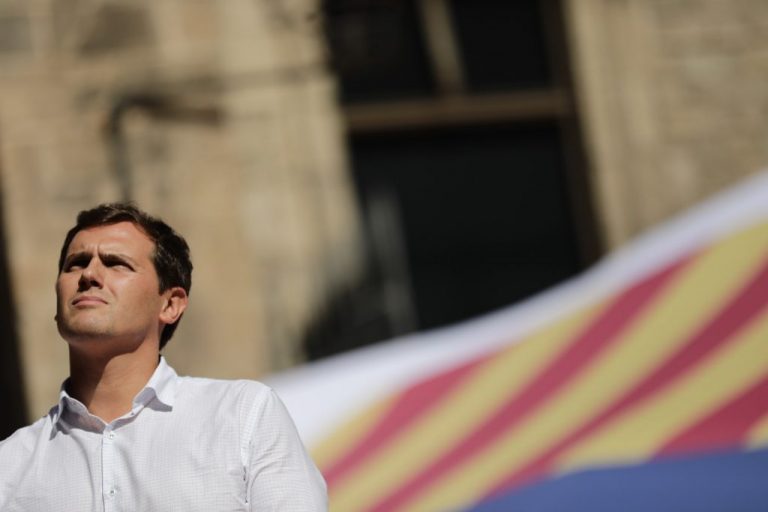 Albert Rivera se acuartela en Cataluña para sobrevivir al 10-N
