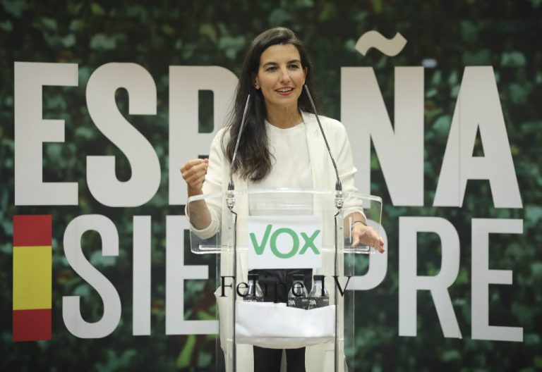 Vox da un apoyo tibio a Rocío Monasterio en su peor momento